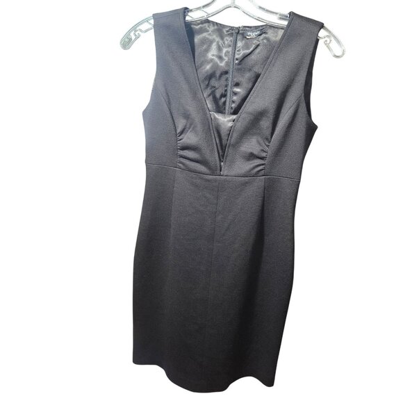 Tahari Dresses & Skirts - Tahari Petite Black Sleeveless Sheath Dress With Satin Lining & Deep V-Neckline